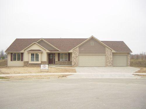 301 Webster Pl., West Bend, WI 53095