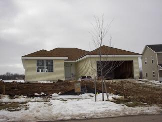 335 Bradfield Ct., Hartford, WI 53027