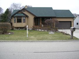 1322 Highland View Dr., West Bend, WI 53095