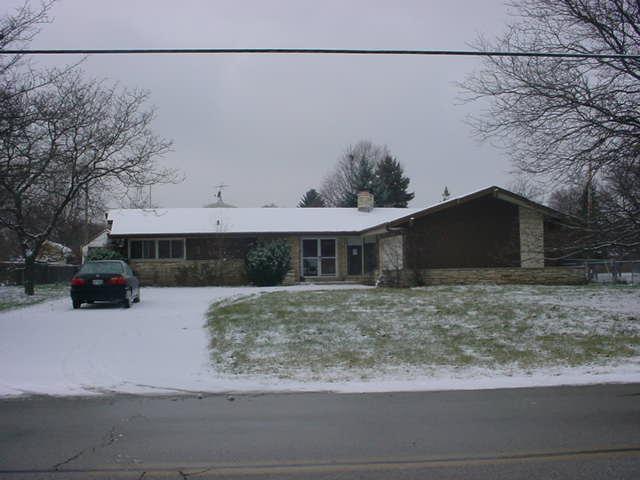 5111 S 43rd St., Greenfield, WI 53220