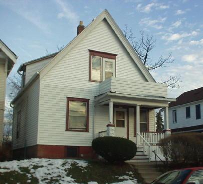 2558 N 37th St, Milwaukee, WI 53210