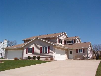 W196N11394 Shadow Wood Dr., Germantown, WI 53022