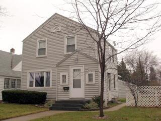 3534 S Taylor Ave, Milwaukee, WI 53207