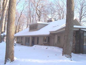 1537 Sleepy Hollow Rd., Richfield, WI 53076