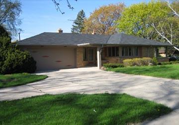 3109 N 105th St., Wauwatosa, WI 53222