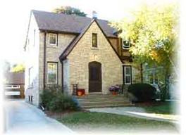 2431 N 85th St, Wauwatosa, WI 53226