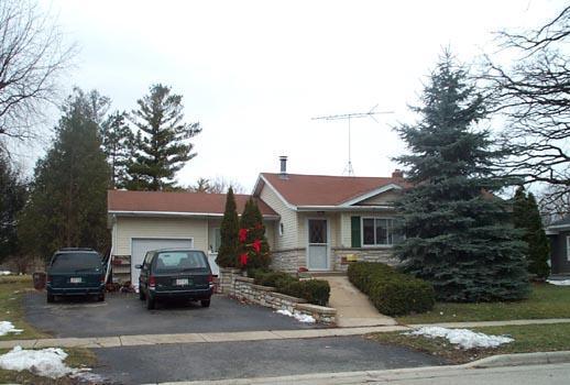 16 S Devendorf St, Elkhorn, WI 53121