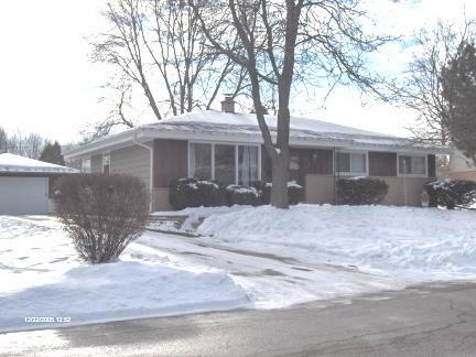 1020 Lilac Ln., Pewaukee, WI 53072