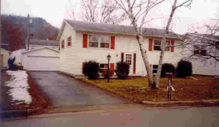 1915 28th St, La Crosse, WI 54601