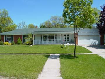 5308 Lilac Ln., Greendale, WI 53129