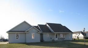 723 Mary Knoll Ln., Watertown, WI 53098