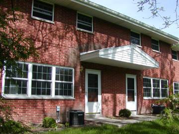 449 W Wisconsin #2, Oconomowoc, WI 53066