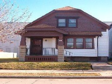 2414 N 32nd St., Milwaukee, WI 53210