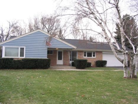 17285 W Wisconsin Ave, Brookfield, WI 53045