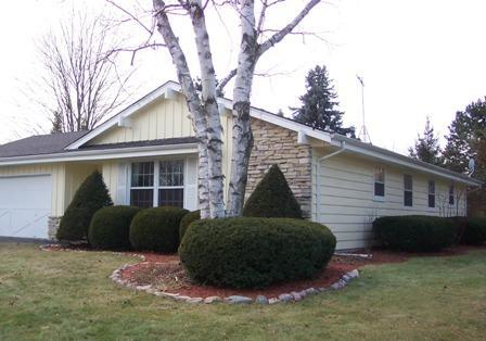 1318 Christopher Ct., Oconomowoc, WI 53066