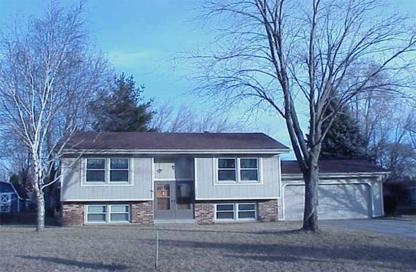 3244 Graydon, East Troy, WI 53120