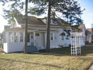 825 Lincoln Ave, Waukesha, WI 53186