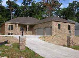 936 Pottowatomi Dr., Fontana, WI 53125