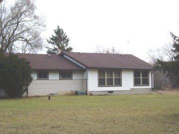 N40W26955 Capitol Dr., Pewaukee, WI 53072