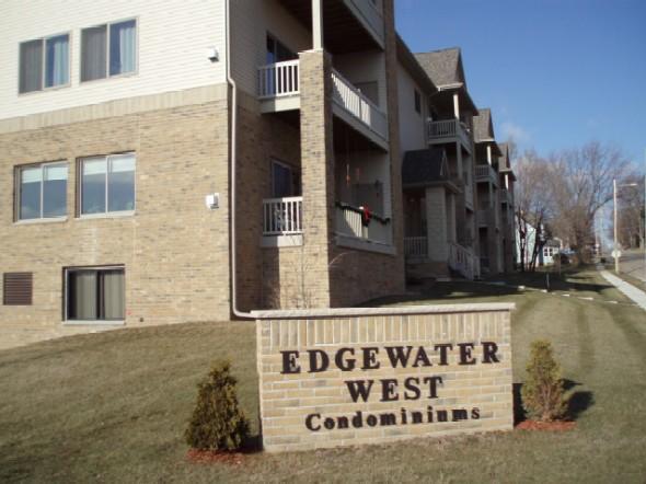 218 3rd St. #214, Hartford, WI 53027