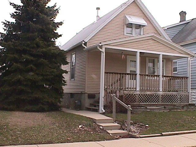 1805 17th Ave., South Milwaukee, WI 53172