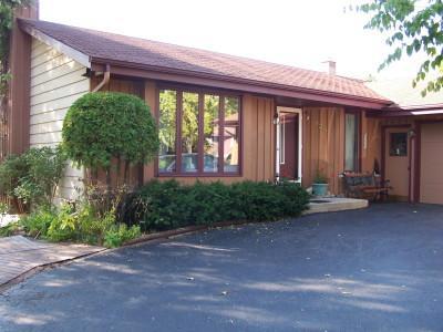 828 Briar Hill Dr., Waukesha, WI 53188