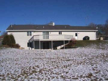 2463 W Lincoln Rd., Ashippun, WI 53003