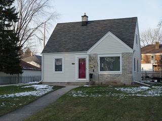 7614 Livingston Ave., Wauwatosa, WI 53213