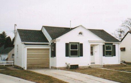 2221 Plymouth Ln., Sheboygan, WI 53081