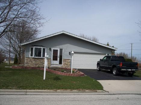 414 Airpark Rd., Plymouth, WI 53073