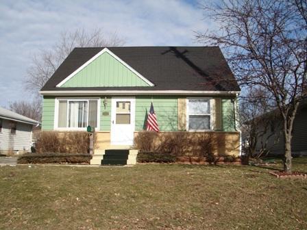 1920 Summit Ave, Waukesha, WI 53188