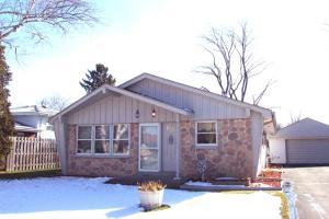 623 Royal Park Rd., Caledonia, WI 53402