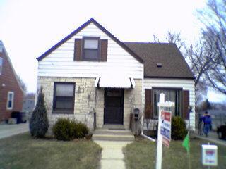 1518 E Howard Ave., Milwaukee, WI 53207