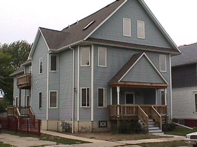 834 Park Ave, Racine, WI 53403