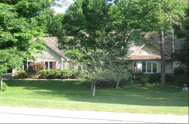 N93W25154 Bittersweet Dr, Lisbon, WI 53089