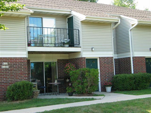 N110W17051 W Ashbury Ln. #6, Germantown, WI 53022