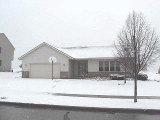 1005 Lou's Way, Slinger, WI 53086