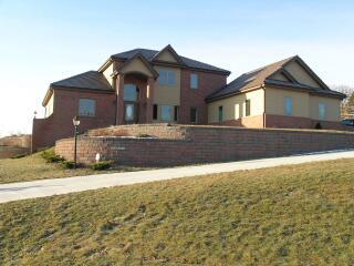 W258S7935 Prairieside Dr, Vernon, WI 53149