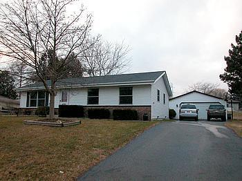 345 S Claremont, Saukville, WI 53080