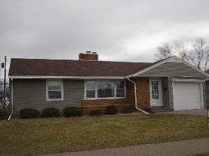 2215 S 23rd St, La Crosse, WI 54601
