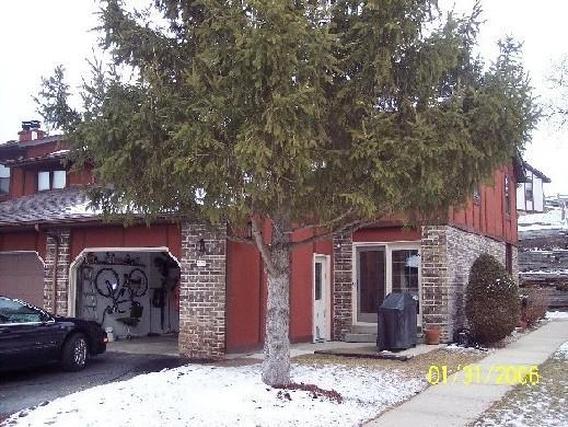 535 Hartridge Dr., Hartland, WI 53029