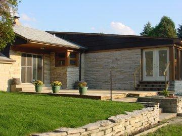 5471 S Honey Creek, Greenfield, WI 53221