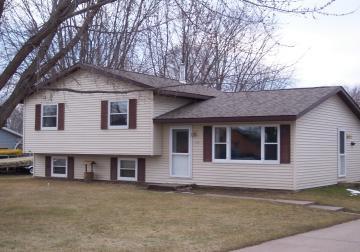 N6065 Elm St, Onalaska, WI 54650
