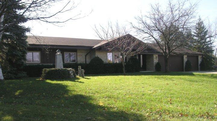 10629 Beacon Hill Ct West, Franklin, WI 53132
