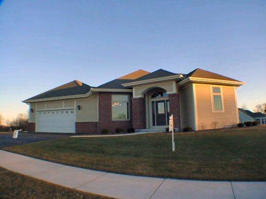 857 Timber Ridge Dr., Waukesha, WI 53189