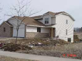1121 Glacier Pass, Slinger, WI 53086