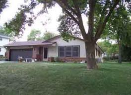1965 S Park Wood Ln, New Berlin, WI 53151