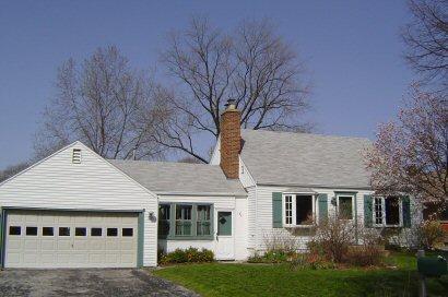 2229 N 102nd St, Wauwatosa, WI 53226