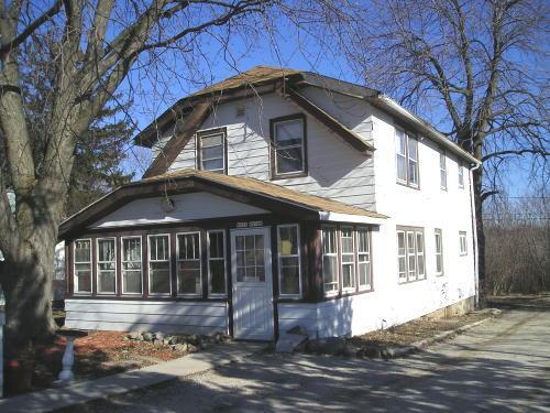 W278N2388 Edgewood Ave, Pewaukee, WI 53072