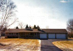 11515 N Valley Dr., Mequon, WI 53092